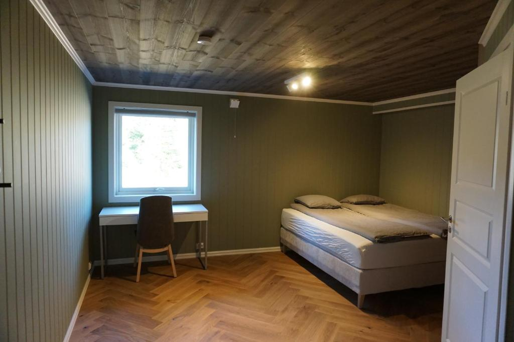 General House 4