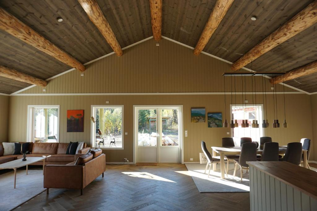 General House 2
